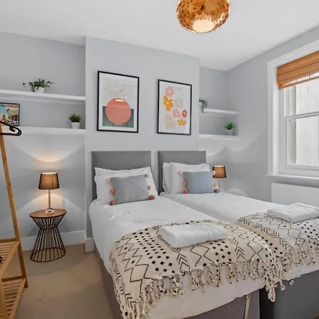 The Townhouse By My Getaways Free Parking Villa Brighton Exterior photo