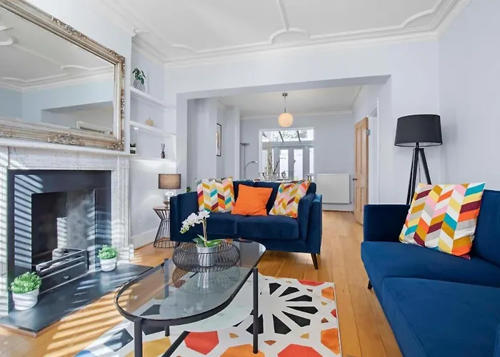 The Townhouse By My Getaways Free Parking
