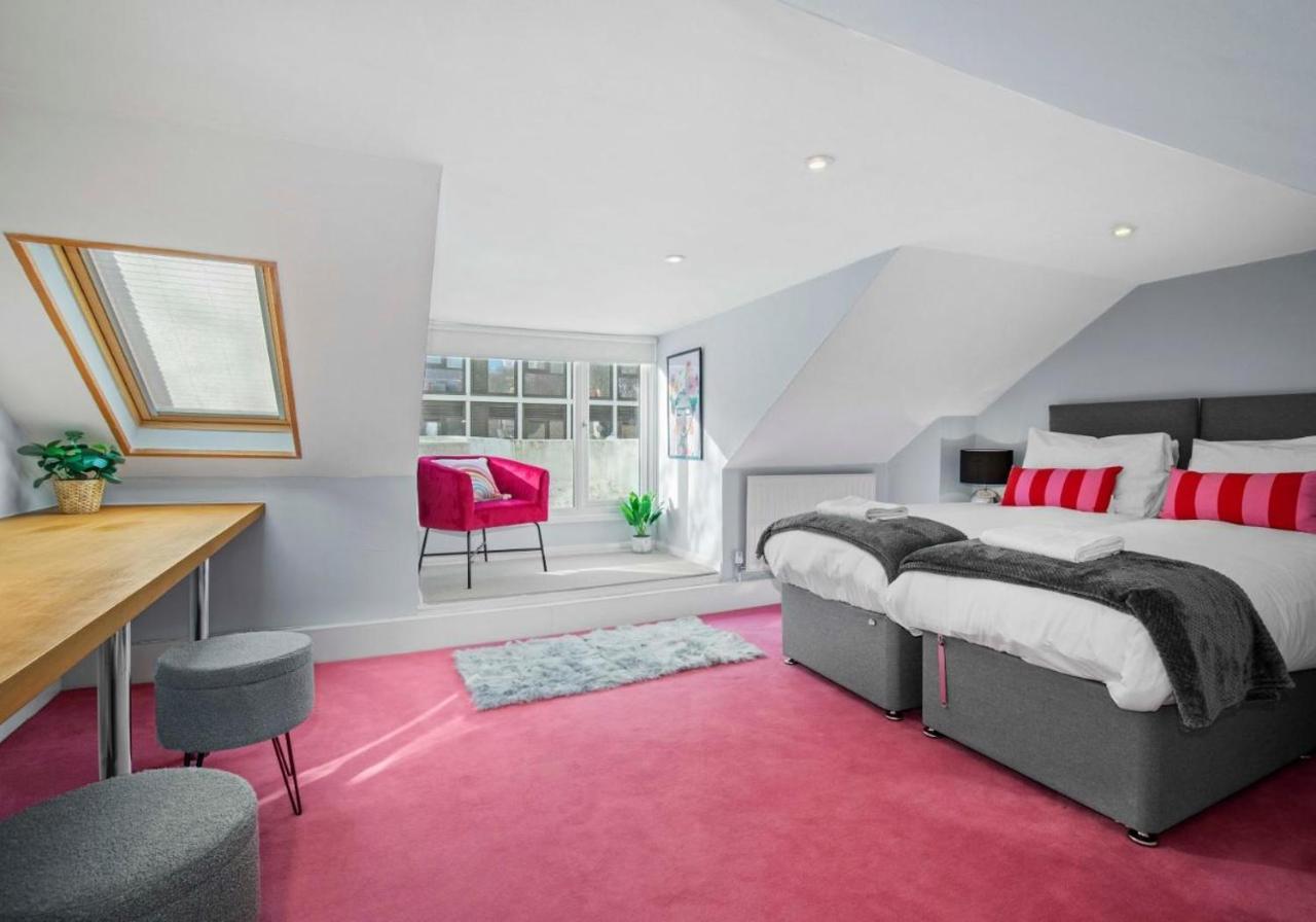 Сasa de vacaciones The Townhouse By My Getaways Free Parking